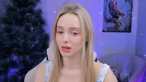 Snapshot of juliabrewwer chatting on 12-15-25, 01:48 Julia online show from 12-15-25, 01:48