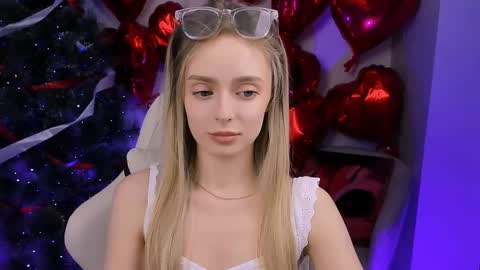 Julia online show from 03-24-26, 06:02