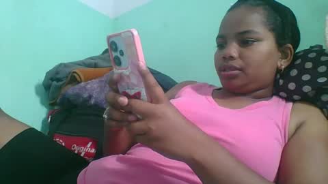 juliah02 online show from 01-25-25, 06:12