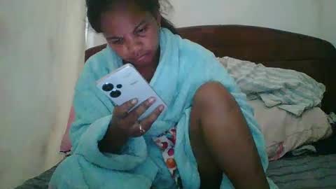 juliah02 online show from 02-24-25, 11:32