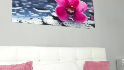 Snapshot of juliahunts chatting on 02-27-25, 08:17 JuliaHunt online show from 02-27-25, 08:17