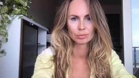Snapshot of julialemilf chatting on 06-17-26, 10:28 julialemilf online show from 06-17-26, 10:28
