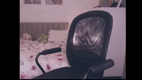 Snapshot of julialiones chatting on 09-22-25, 05:15 julialiones online show from 09-22-25, 05:15