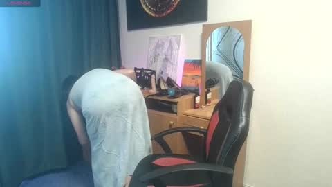 juliamorgann online show from 07-12-26, 06:15