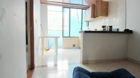 Snapshot of julian_wallace chatting on 10-28-25, 03:14 julian_wallace online show from 10-28-25, 03:14