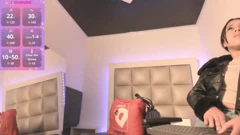 juliana_js_ online show from 09-15-25, 11:54