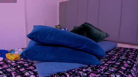 juli online show from 01-31-25, 05:30