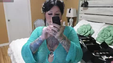 Snapshot of julianaxxxrose chatting on 05-22-26, 03:17 Texas Mamasita online show from 05-22-26, 03:17