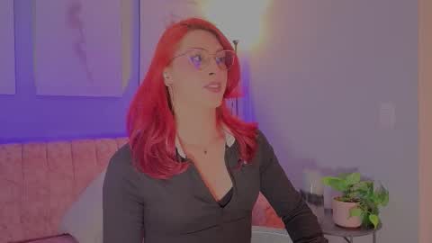 Juliana online show from 12-05-25, 01:36