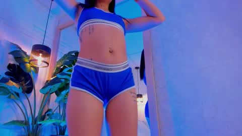 Snapshot of julianna_suarez chatting on 10-10-25, 04:00 julianna_suarez online show from 10-10-25, 04:00