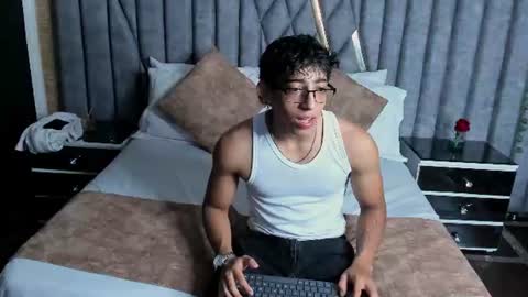 Julian online show from 07-17-26, 08:35