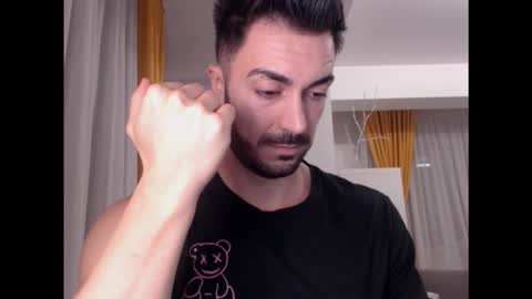 Snapshot of julianroyce chatting on 11-15-25, 10:15 JulianRoyce online show from 11-15-25, 10:15