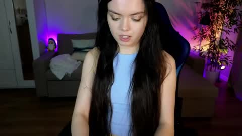 Julia online show from 04-29-26, 05:30