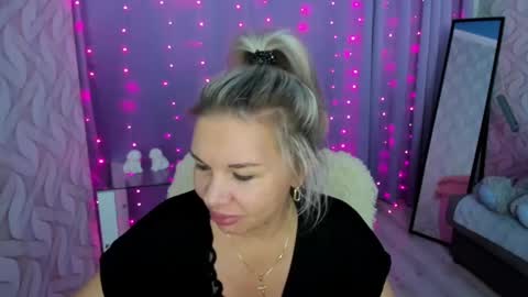 Julia online show from 12-20-24, 08:45