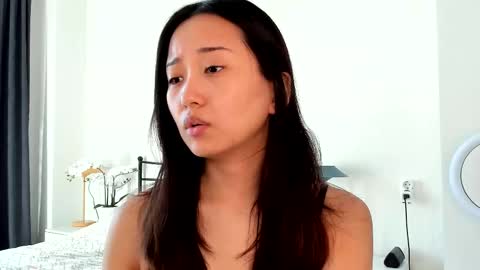 julia online show from 03-08-25, 05:59