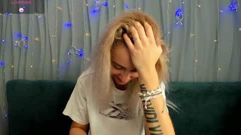 Yulya online show from 04-21-26, 03:02