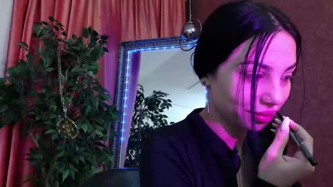 Maria online show from 11-25-25, 07:08