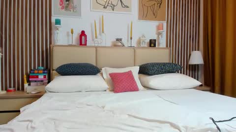 Snapshot of juliaxxforever chatting on 02-21-26, 06:25 Julia online show from 02-21-26, 06:25