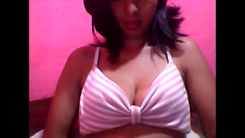 julie0612 online show from 02-03-25, 10:58