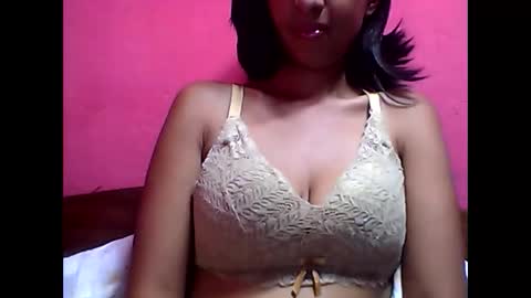 julie0612 online show from 02-10-25, 05:47