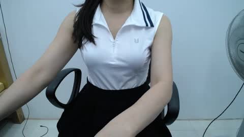 Snapshot of julie9x chatting on 06-12-26, 09:14 julie9x online show from 06-12-26, 09:14
