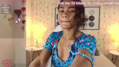 Snapshot of julie_coper chatting on 02-24-25, 12:48 julie coper online show from 02-24-25, 12:48