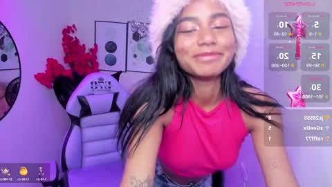 Snapshot of julie_coper chatting on 03-07-25, 12:37 julie coper online show from 03-07-25, 12:37