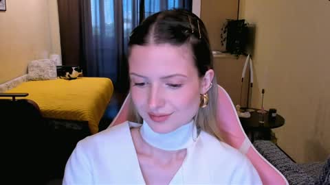 Julie online show from 05-15-26, 02:35