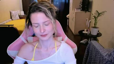 Julie online show from 05-27-26, 02:14