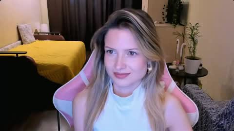 Julie online show from 05-28-26, 02:36