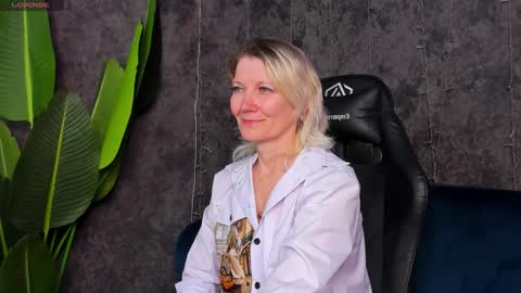 Julie Lucasss online show from 02-02-26, 08:46