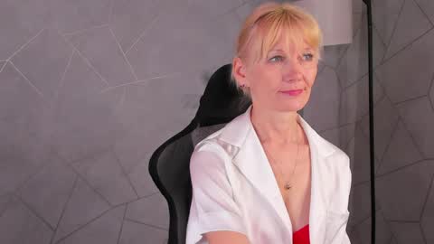 Julie Lucasss online show from 05-16-26, 12:29