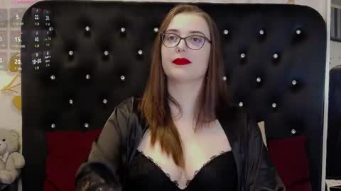 Snapshot of julieannx chatting on 05-05-26, 05:04 Julia online show from 05-05-26, 05:04