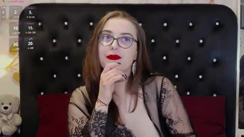 Snapshot of julieannx chatting on 05-18-26, 05:02 Julia online show from 05-18-26, 05:02