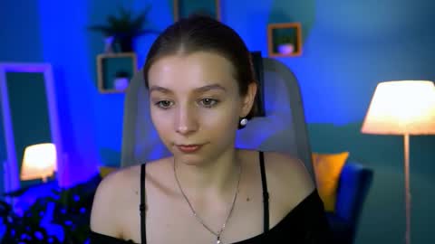 juliedaniel online show from 10-24-25, 04:31