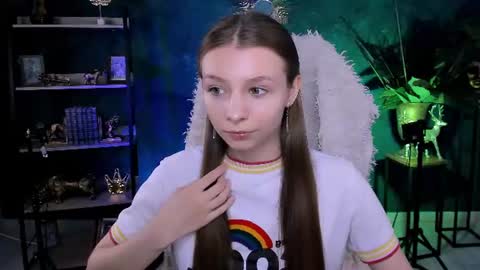 Snapshot of juliedaniel chatting on 06-15-26, 04:25 juliedaniel online show from 06-15-26, 04:25
