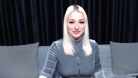 julia online show from 02-03-25, 10:43