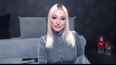 julia online show from 02-25-25, 10:07