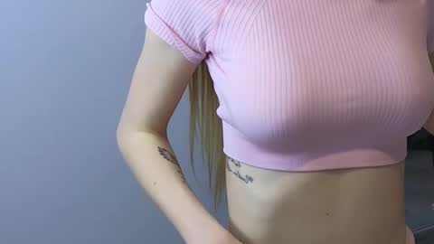 Julia online show from 02-18-25, 11:52