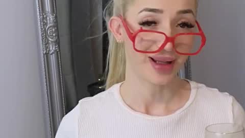 Julia online show from 02-23-25, 11:58