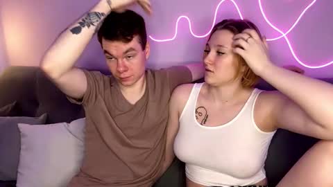 Julie and Thomas online show from 10-11-25, 08:24