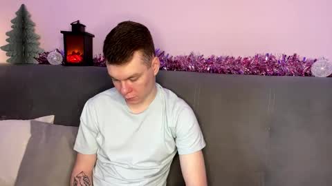 Snapshot of julielourens chatting on 01-07-26, 08:06 Julie and Thomas online show from 01-07-26, 08:06