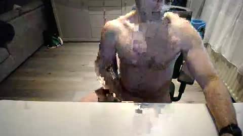 Snapshot of julienneedyou chatting on 01-12-26, 07:35 julienneedyou online show from 01-12-26, 07:35