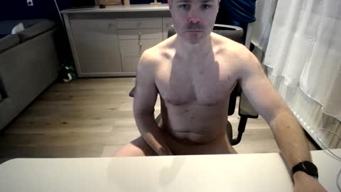 Snapshot of julienneedyou chatting on 04-17-26, 05:43 julienneedyou online show from 04-17-26, 05:43