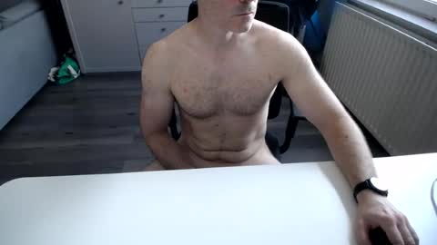 Snapshot of julienneedyou chatting on 06-15-26, 08:16 julienneedyou online show from 06-15-26, 08:16