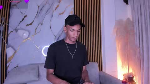 Julien online show from 03-08-26, 12:31