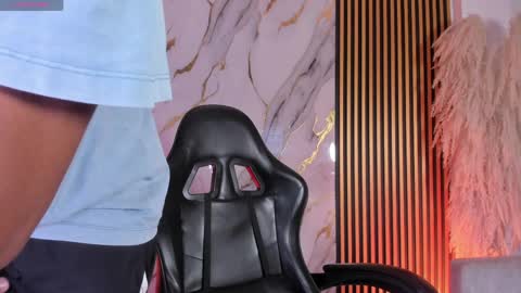 Julien online show from 04-01-26, 11:55