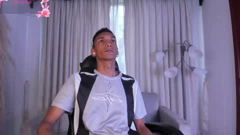 Julien online show from 04-19-26, 10:01