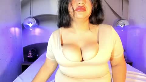 Snapshot of juliet_miller chatting on 07-13-26, 03:31 Juliet online show from 07-13-26, 03:31