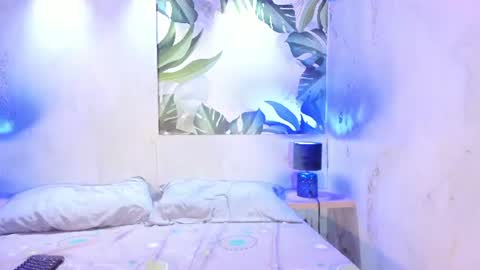 Snapshot of juliet_miller chatting on 07-22-26, 03:09 Juliet online show from 07-22-26, 03:09